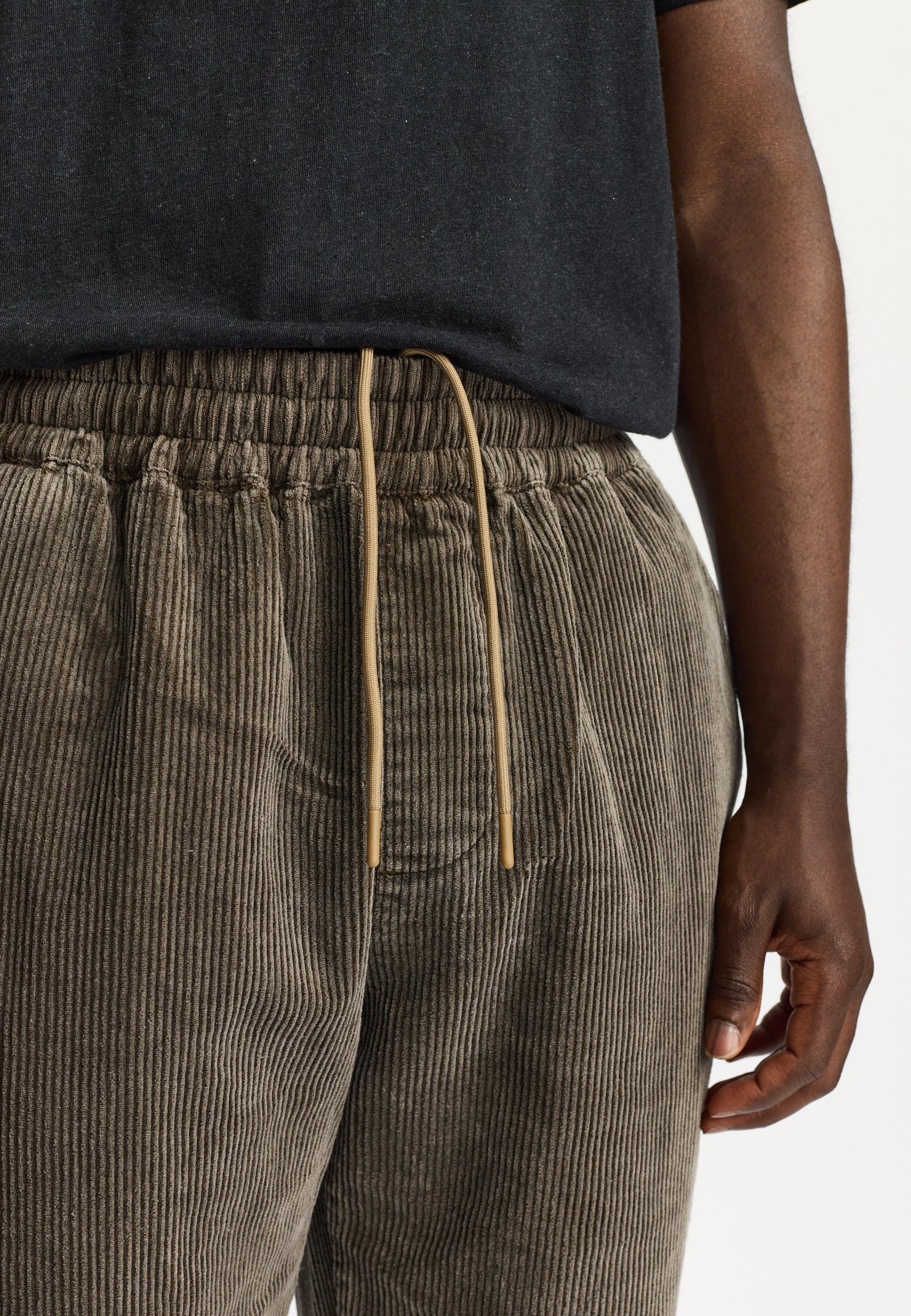 Revolution Casual Trousers Cordhose Lightarmy Hose Herren grün 